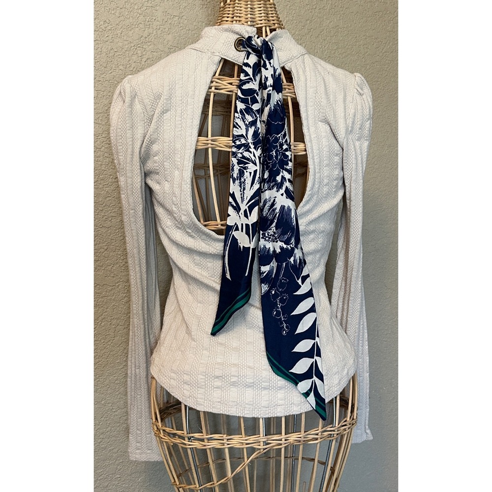 Free People Oatmeal Textured Knit Open Back Scarf‎ Tie Top Mock Neck Cream M